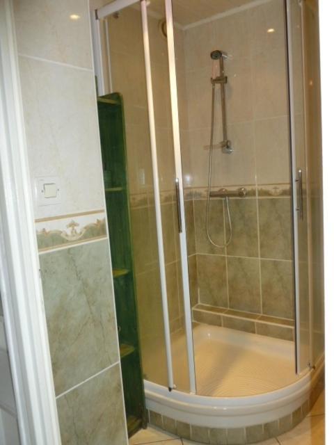 Pour Deplacement 3 Chambres Echirolles Exterior photo
